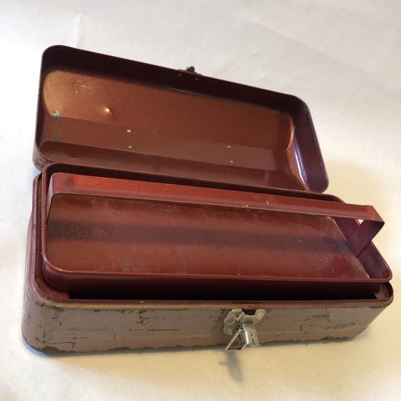 Vintage Old Metal Fishing Tackle Box Red w/tray cabin rustic planter - Picture 7 of 10
